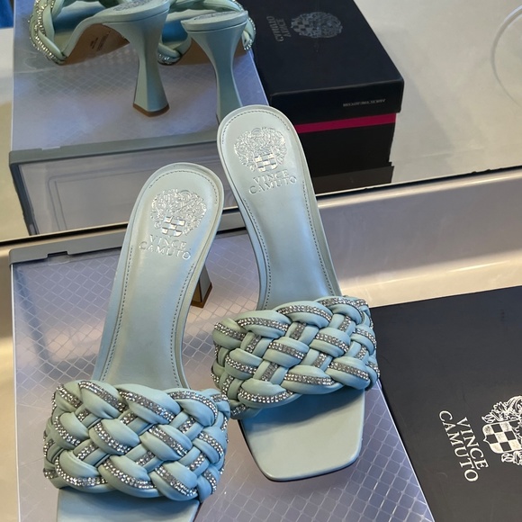 New Vince Camuto Rayley Heels, Leather in color Cool Mint - Picture 3 of 5